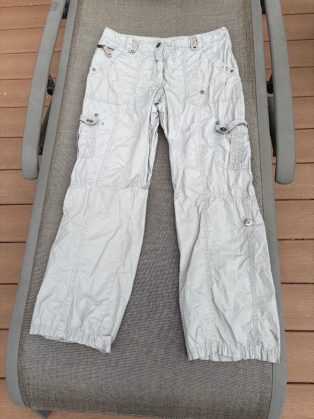 Dalia Collection Sand Cargo Pants size 4 Petite, great condition